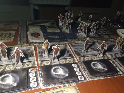 Dead of Winter: A Crossroads Game
